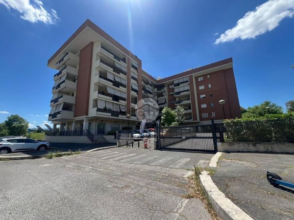 appartamento in vendita a Roma in zona Ponte di Nona