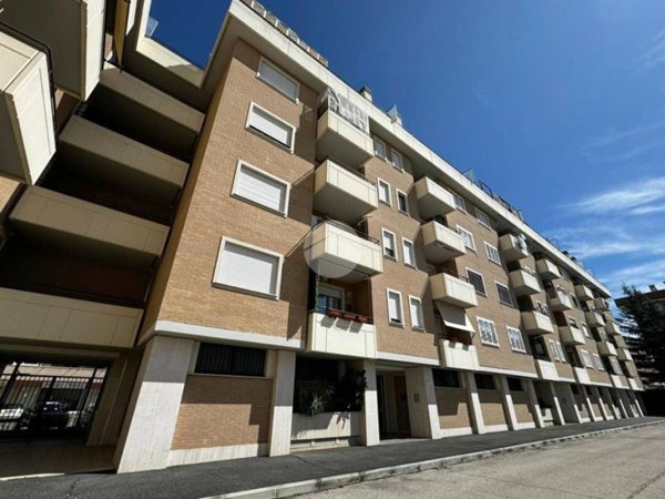 appartamento in vendita a Roma in zona Ponte di Nona