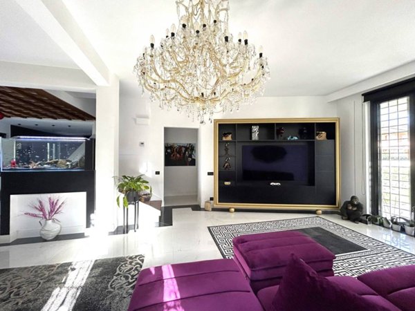casa indipendente in vendita a Roma in zona Axa