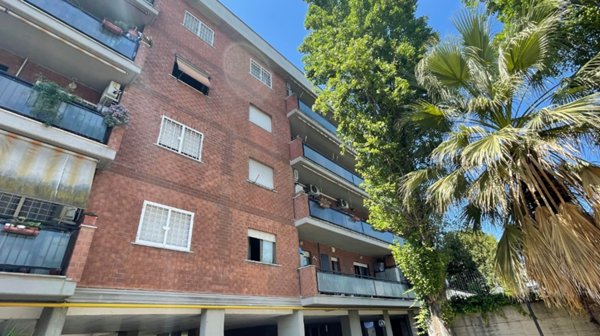 appartamento in vendita a Roma in zona Corviale