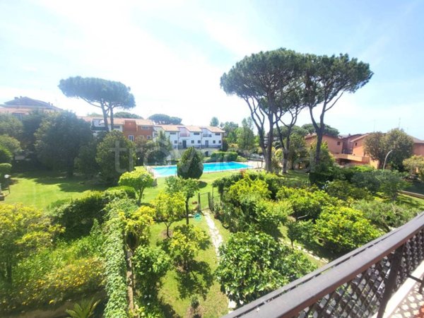 casa indipendente in vendita a Roma in zona Axa
