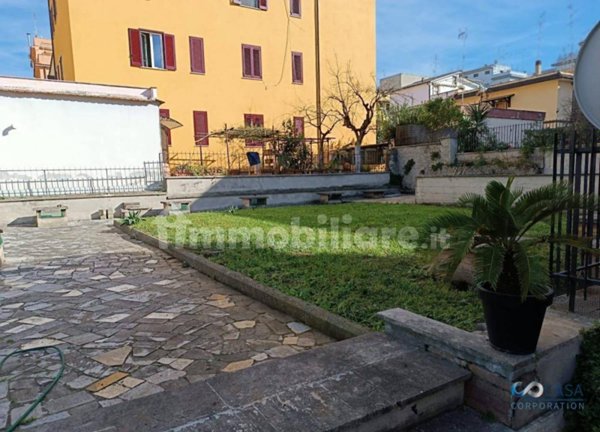 appartamento in vendita a Roma in zona Alessandrino