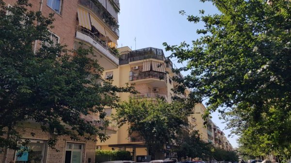 appartamento in vendita a Roma in zona Appio Latino