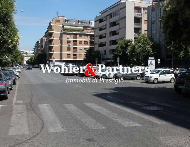 appartamento in vendita a Roma in zona Tor di Quinto