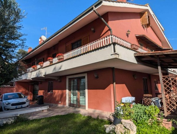 casa indipendente in vendita a Roma in zona Aurelio