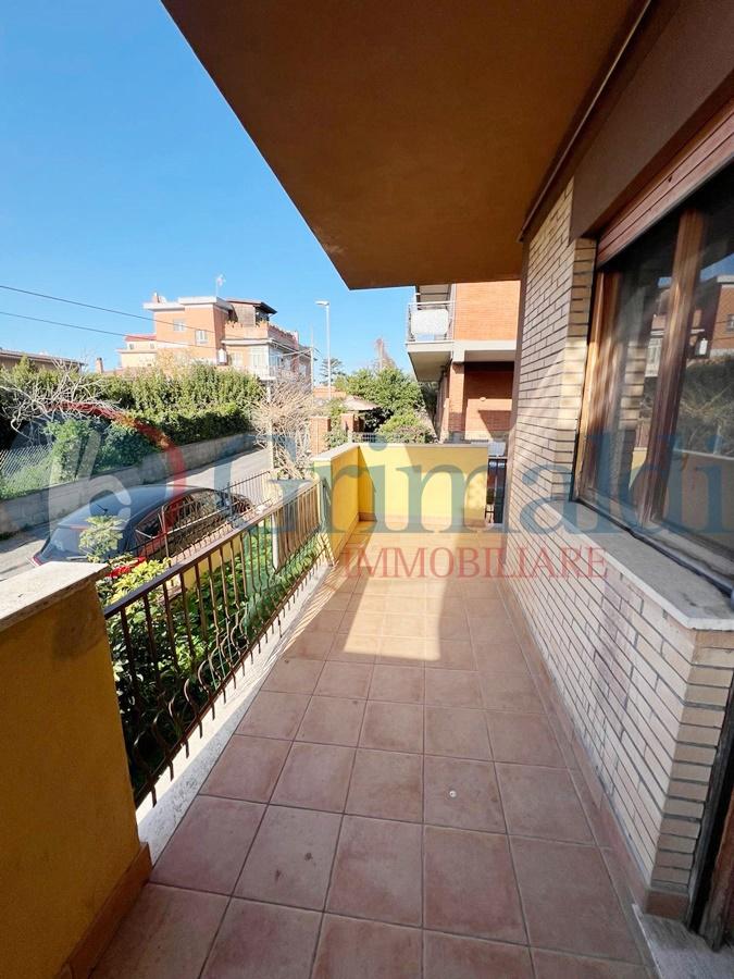 appartamento in vendita a Roma in zona Massimina/Casal Lumbroso