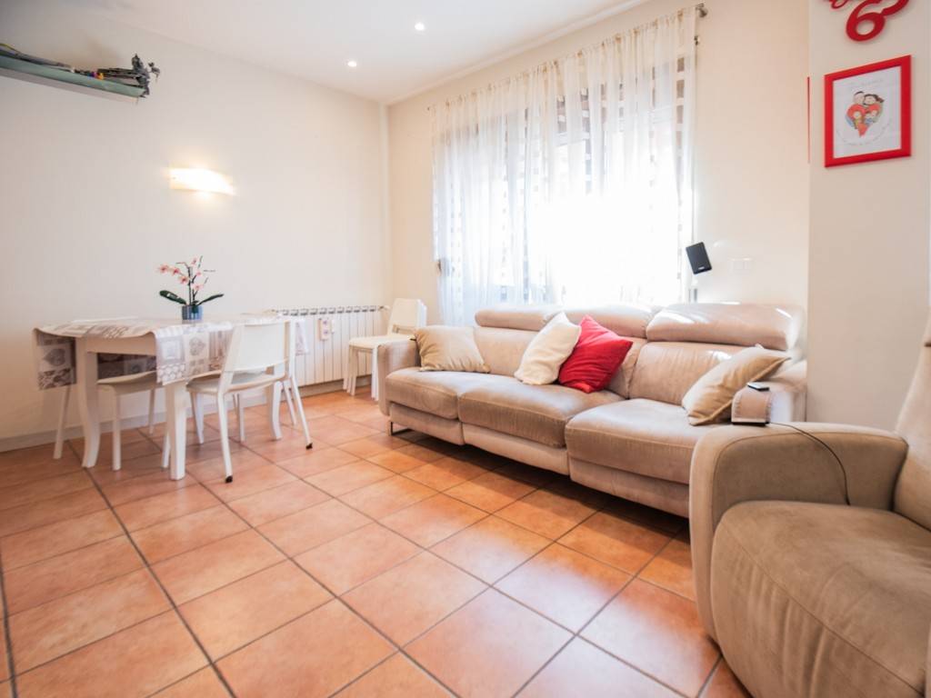 appartamento in vendita a Roma in zona Ostia