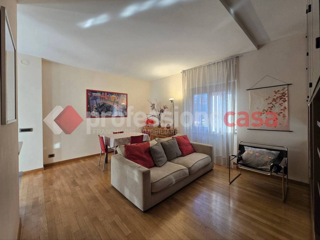 appartamento in vendita a Roma in zona Trastevere