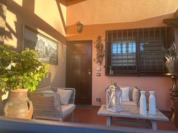 casa indipendente in vendita a Roma in zona Infernetto