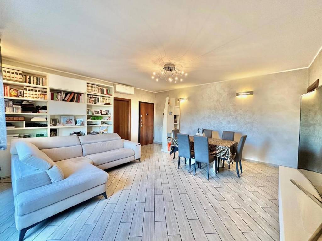 appartamento in vendita a Roma in zona Romanina
