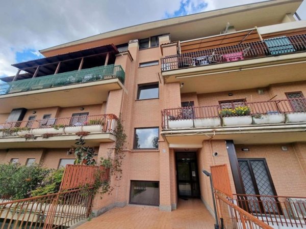 appartamento in vendita a Roma in zona Massimina/Casal Lumbroso