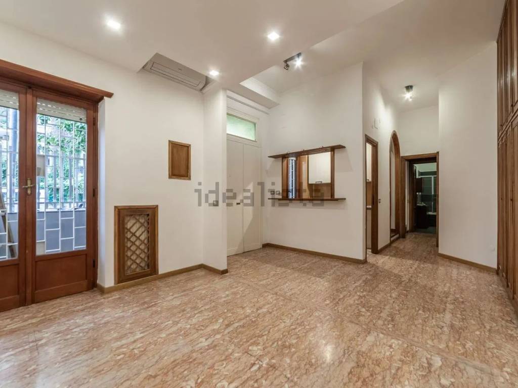 appartamento in vendita a Roma in zona Gianicolense