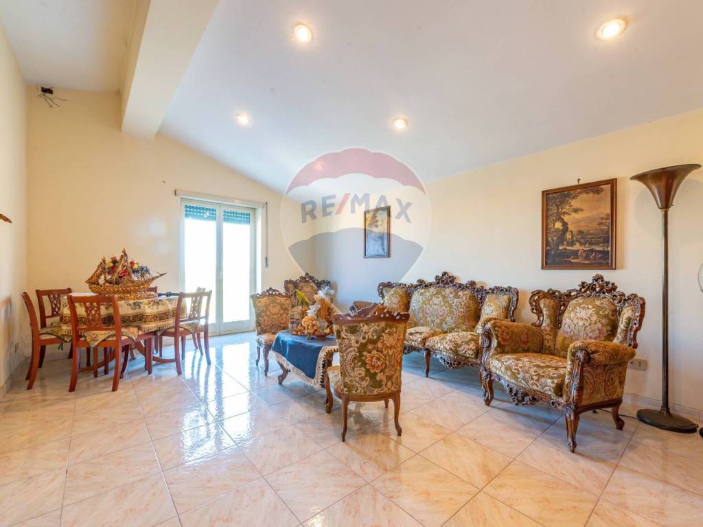 appartamento in vendita a Roma in zona Giardini di Corcolle