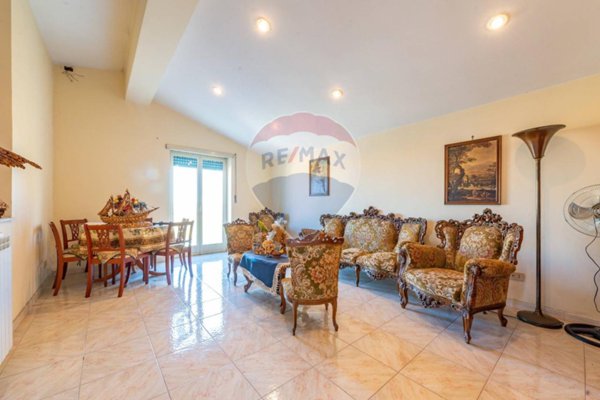 appartamento in vendita a Roma in zona Giardini di Corcolle