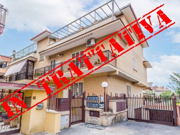 appartamento in vendita a Roma in zona Tomba di Nerone
