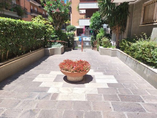appartamento in vendita a Roma in zona Ostia