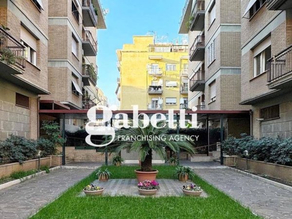 appartamento in vendita a Roma in zona Collatino