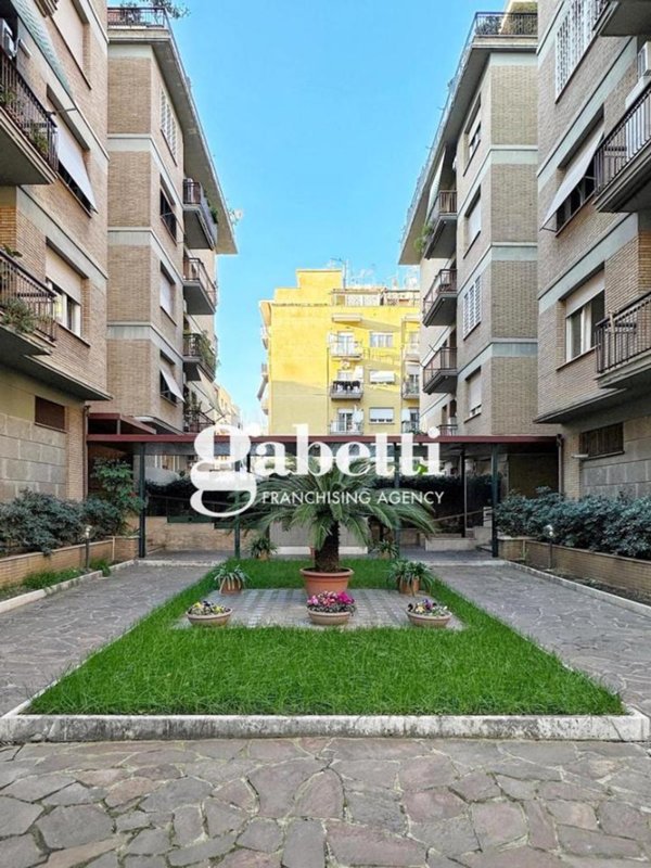 appartamento in vendita a Roma in zona Collatino