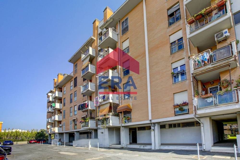 appartamento in vendita a Roma in zona Ostia