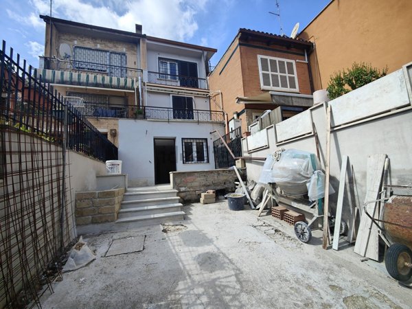 casa indipendente in vendita a Roma in zona La Giustiniana