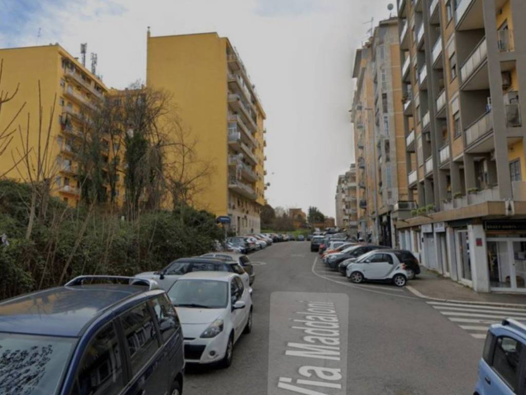 negozio in vendita a Roma in zona Prenestino-Labicano