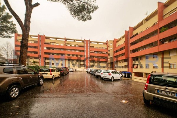 appartamento in vendita a Roma in zona Ardeatino