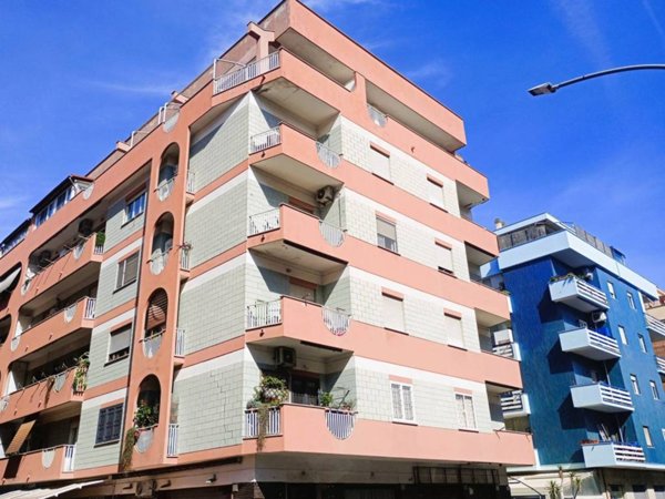 appartamento in vendita a Roma in zona Ostia