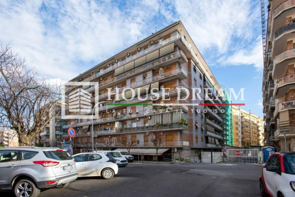 appartamento in vendita a Roma in zona Don Bosco