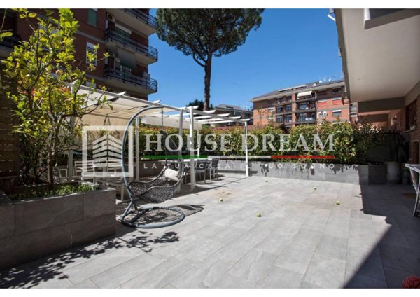 appartamento in vendita a Roma in zona Appio Claudio