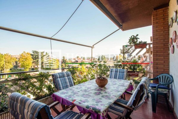appartamento in vendita a Roma in zona Osteria del Curato