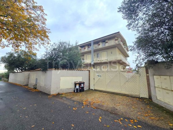 appartamento in vendita a Roma in zona Romanina
