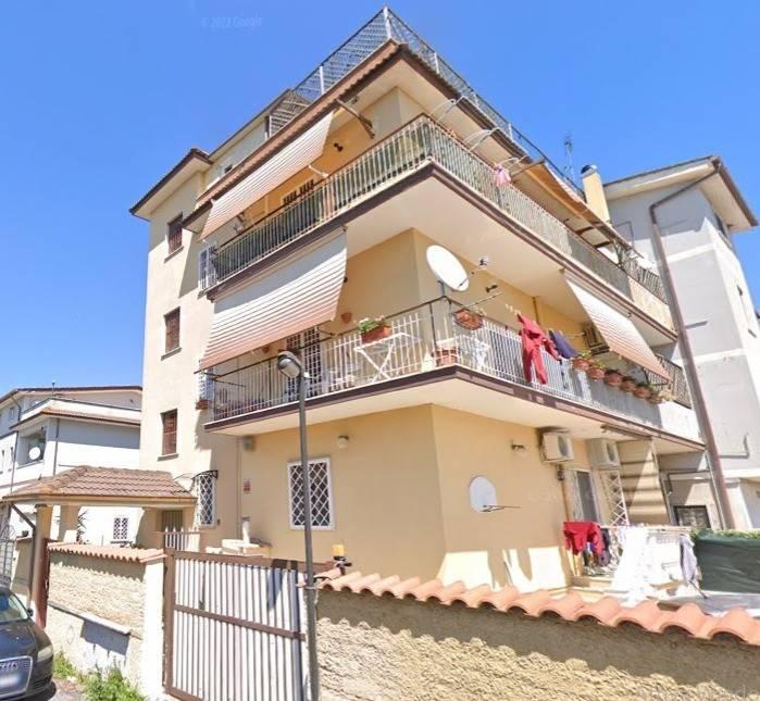 appartamento in vendita a Roma in zona Tor Bella Monaca