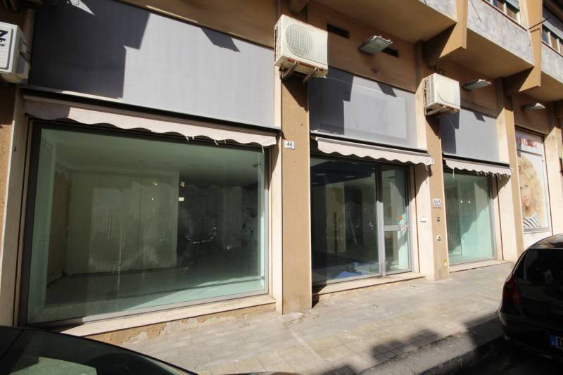 negozio in vendita a Roma in zona Aurelio