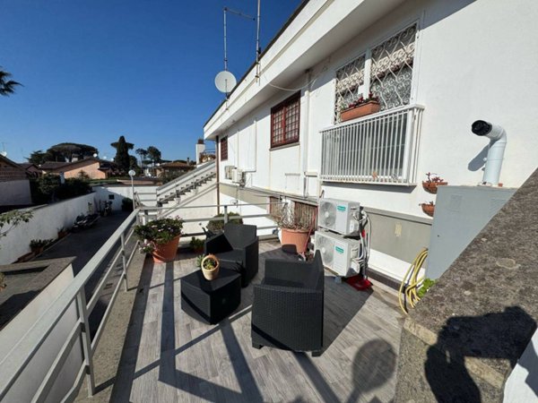 appartamento in vendita a Roma in zona Infernetto