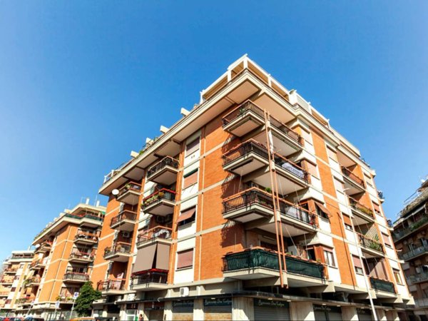 appartamento in vendita a Roma in zona Ostia