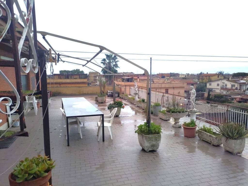 appartamento in vendita a Roma in zona Dragona/Bagnoletto