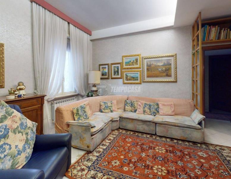 appartamento in vendita a Roma in zona Pantan Monastero
