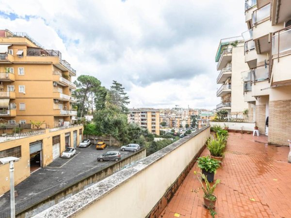 appartamento in vendita a Roma in zona Primavalle