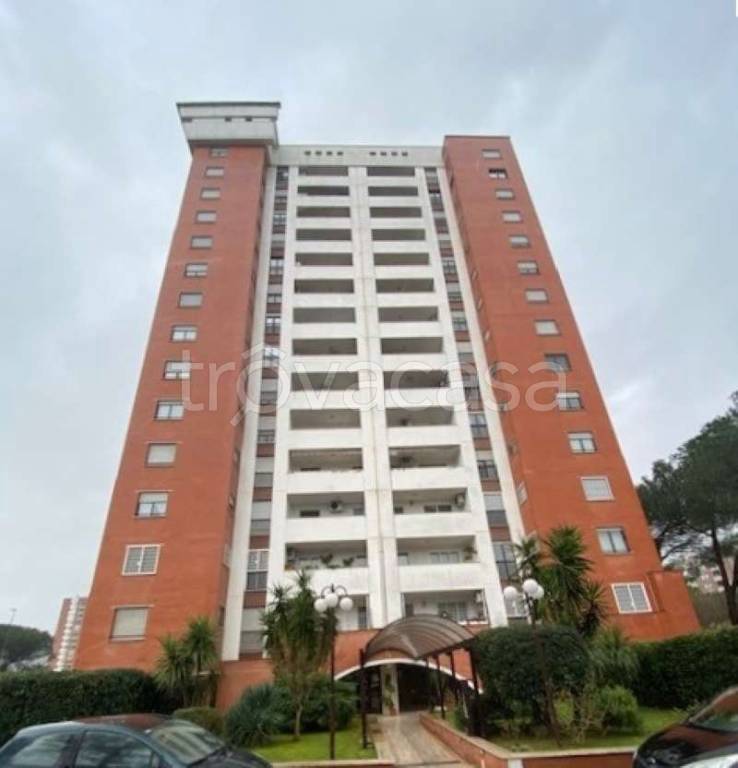 appartamento in vendita a Roma in zona Ostiense