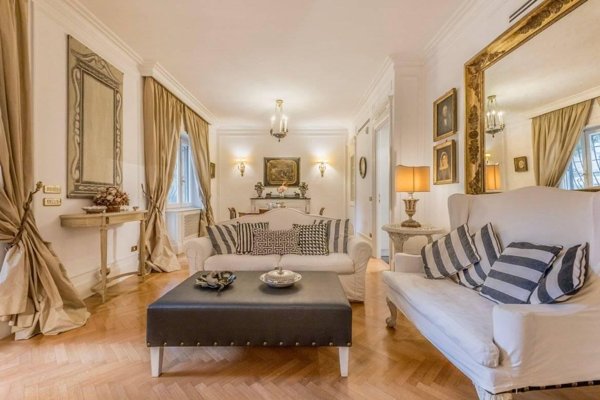 appartamento in vendita a Roma in zona EUR