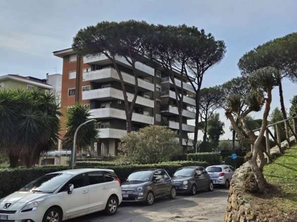 appartamento in vendita a Roma in zona Casalotti