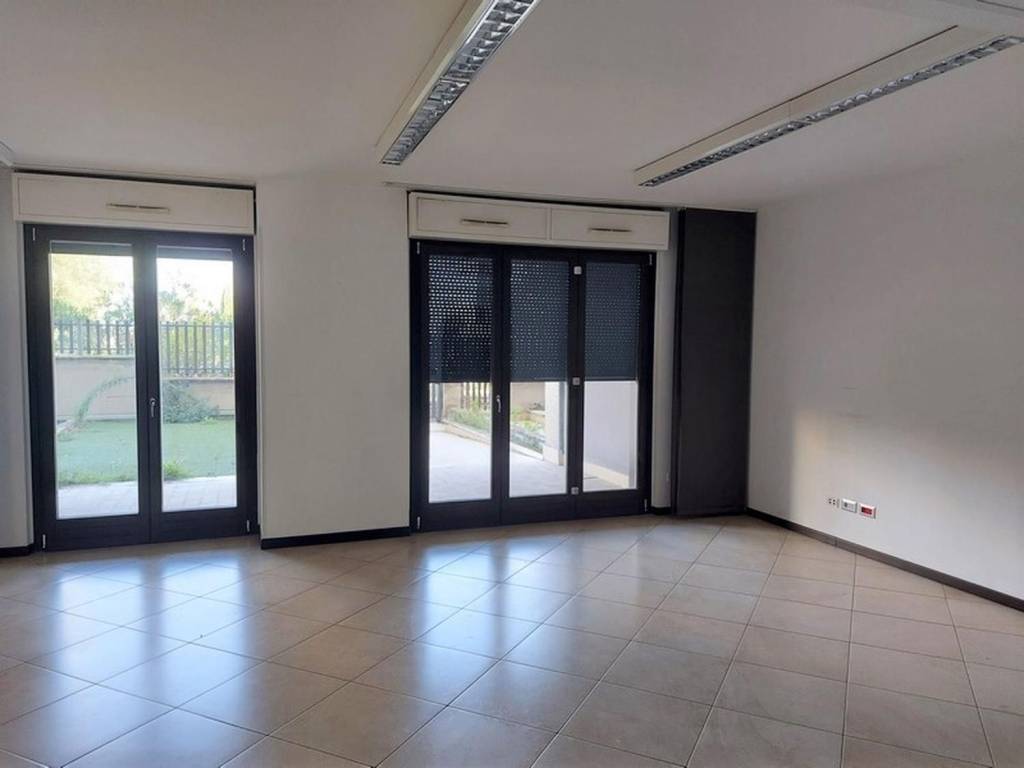ufficio in vendita a Roma in zona Casal Boccone