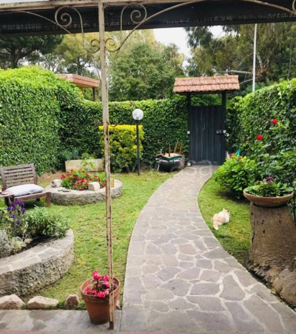 casa indipendente in vendita a Roma in zona Casal Palocco