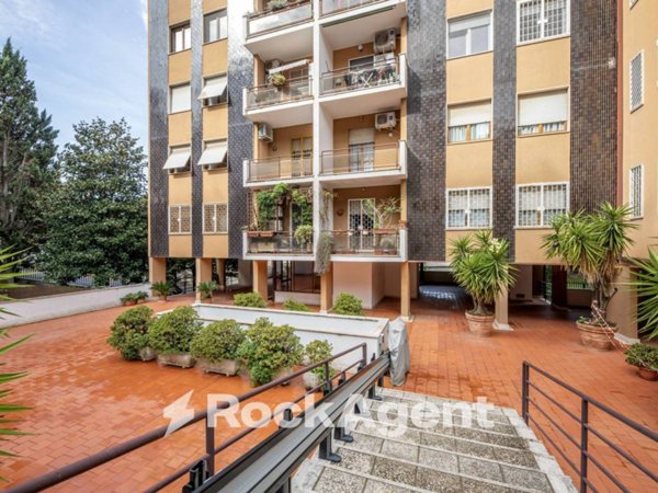 appartamento in vendita a Roma in zona Portuense