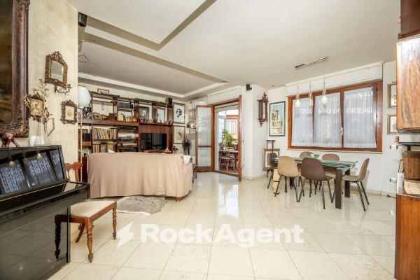 appartamento in vendita a Roma in zona EUR