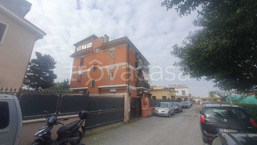 appartamento in vendita a Roma in zona Alessandrino