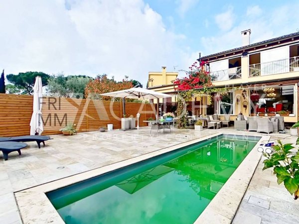 casa indipendente in vendita a Roma in zona Pantan Monastero
