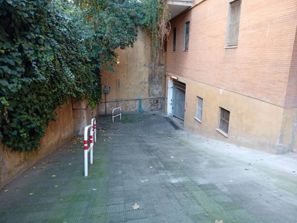 locale commerciale in vendita a Roma in zona Flaminio