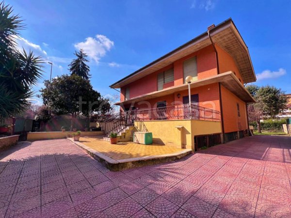 casa indipendente in vendita a Roma in zona Ottavia