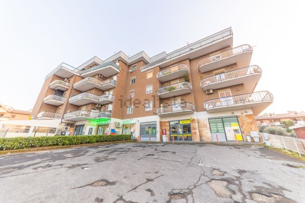 appartamento in vendita a Roma in zona Borghesiana